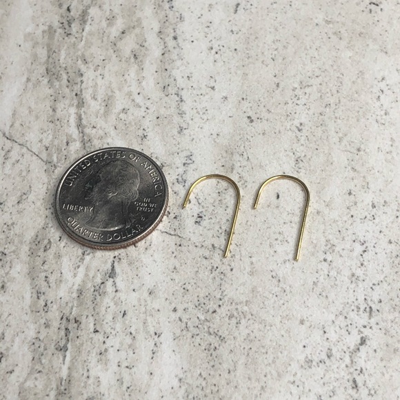 925 Sterling Silver Gold Thread Through Earrings - Picture 9 of 12